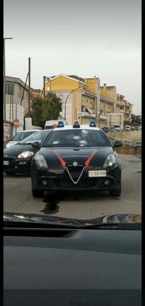 Auto crivellata 